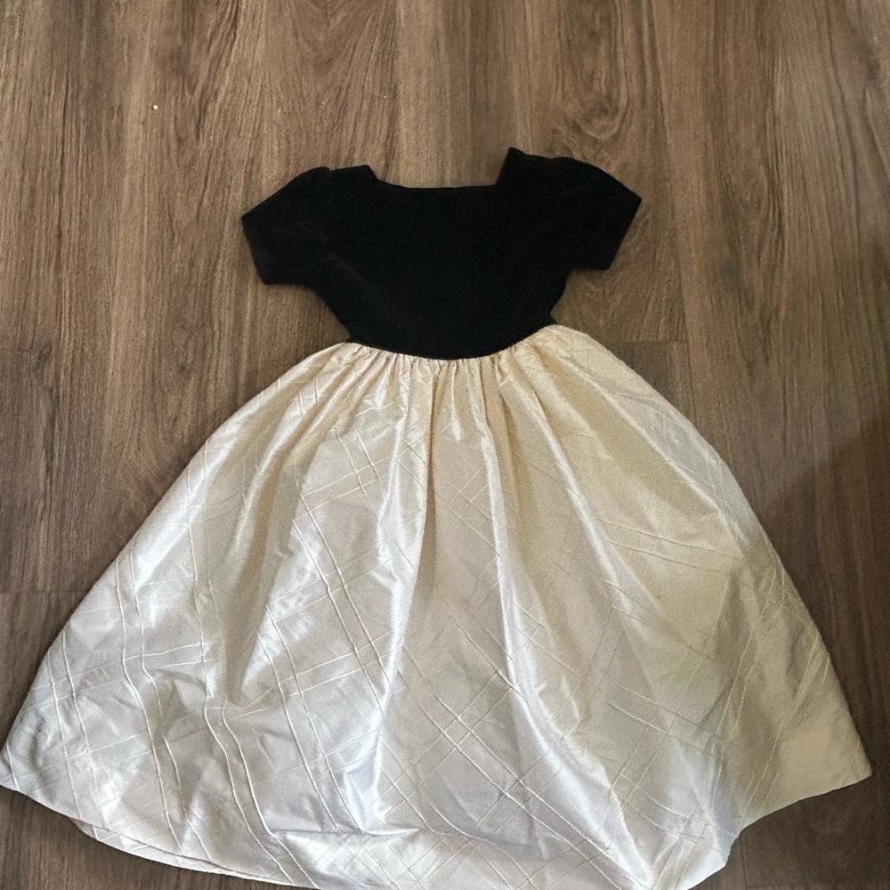 Susanne Lively Black velvet white taffeta Dress 8